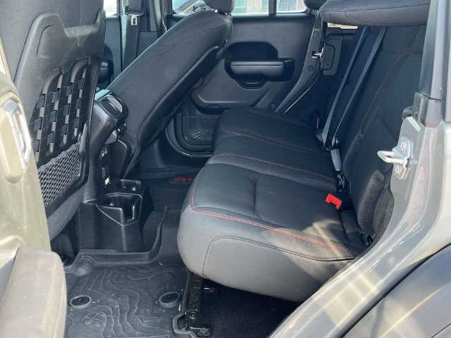 Used 2021 Jeep Wrangler Unlimited Rubicon AWD/4WD image 15