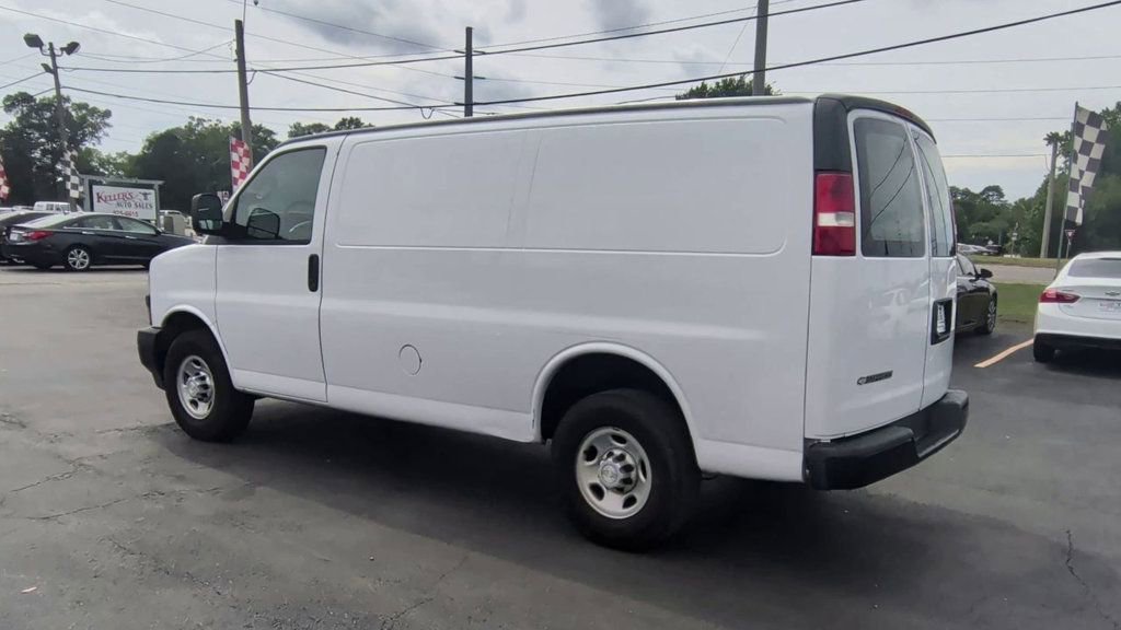 Used 2018 Chevrolet Express 2500 w/ Driver Convenience Package RWD image 6