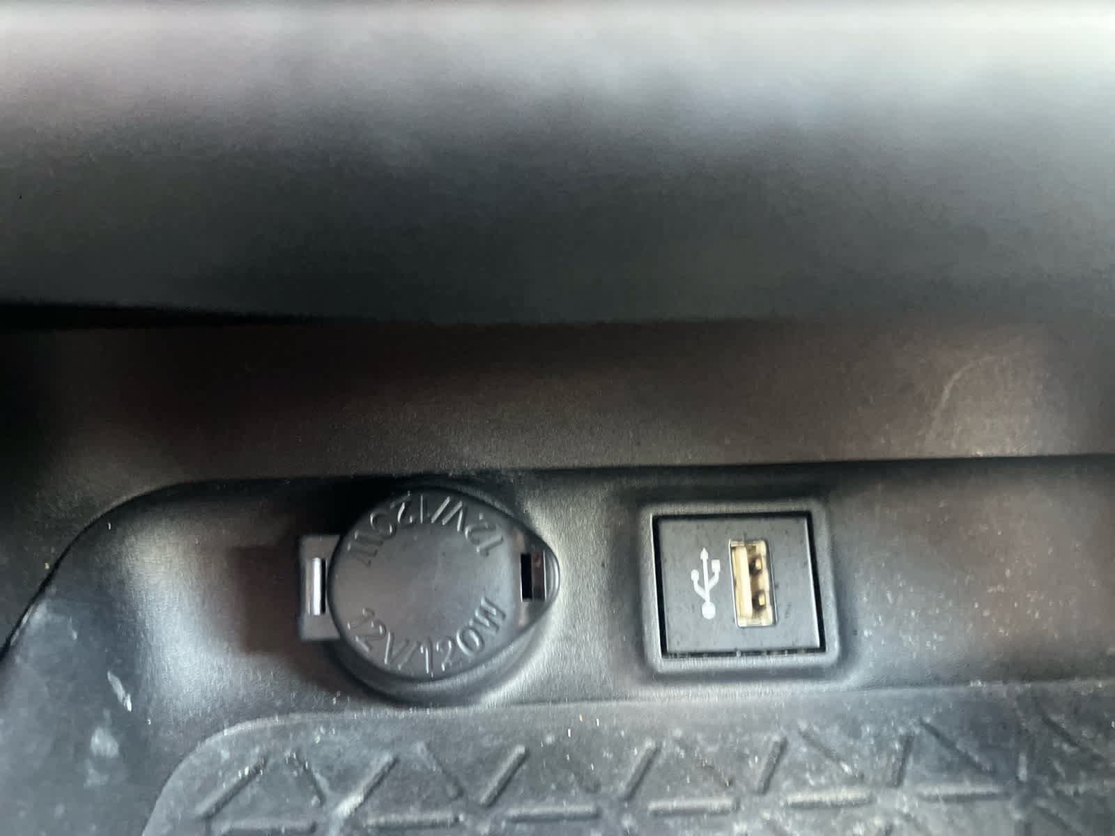 Used 2024 Toyota RAV4 XLE Premium w/ Weather Package AWD/4WD image 31
