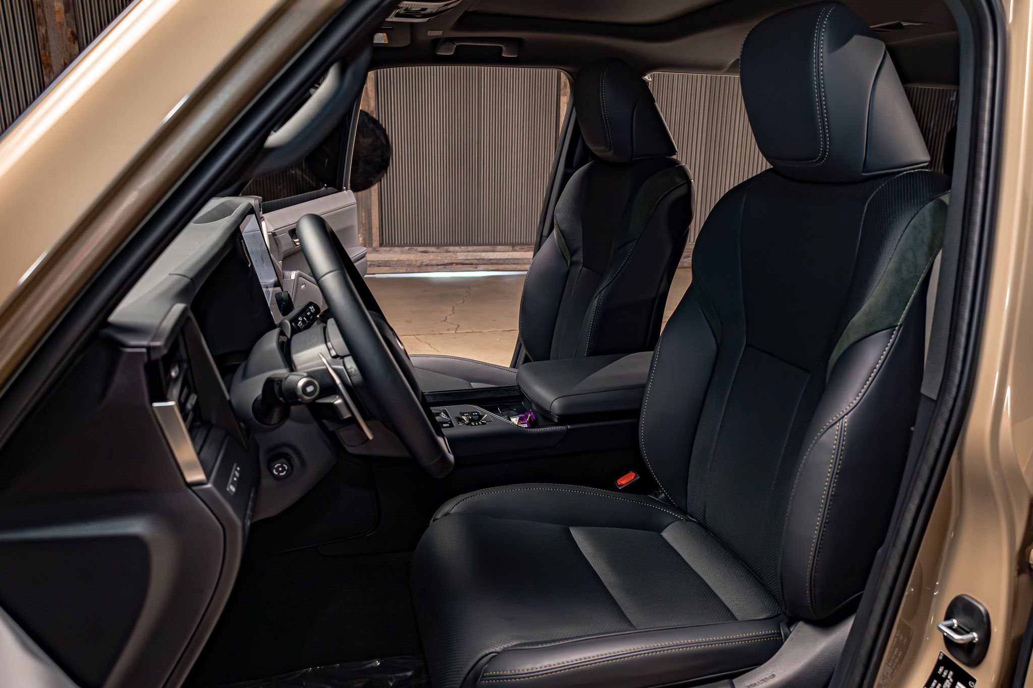 Used 2026 Lexus GX 550 w/ Accessory Package (CT) image 23