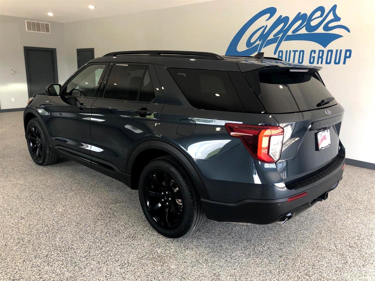 Used 2023 Ford Explorer ST-Line w/ Class IV Trailer Tow Package image 4