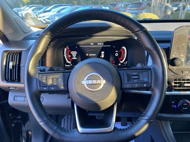 Used 2022 Nissan Pathfinder Platinum w/ Lighting Package (N92) image 39