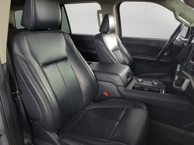 Used 2024 Ford Expedition XLT image 15
