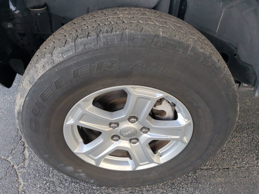 Used 2019 Jeep Wrangler Unlimited Sport S AWD/4WD image 10