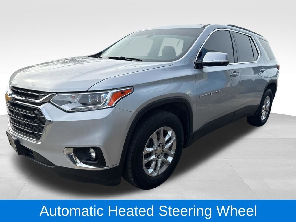 Used 2020 Chevrolet Traverse LT w/ Driver Confidence II Package AWD/4WD image 3