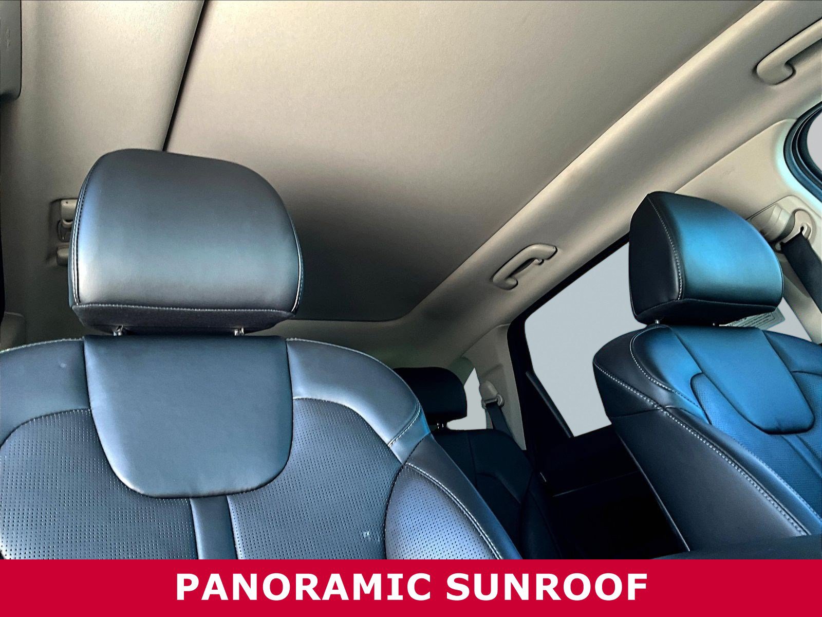 Used 2025 Kia Sorento S w/ Panoramic Sunroof Package FWD image 26