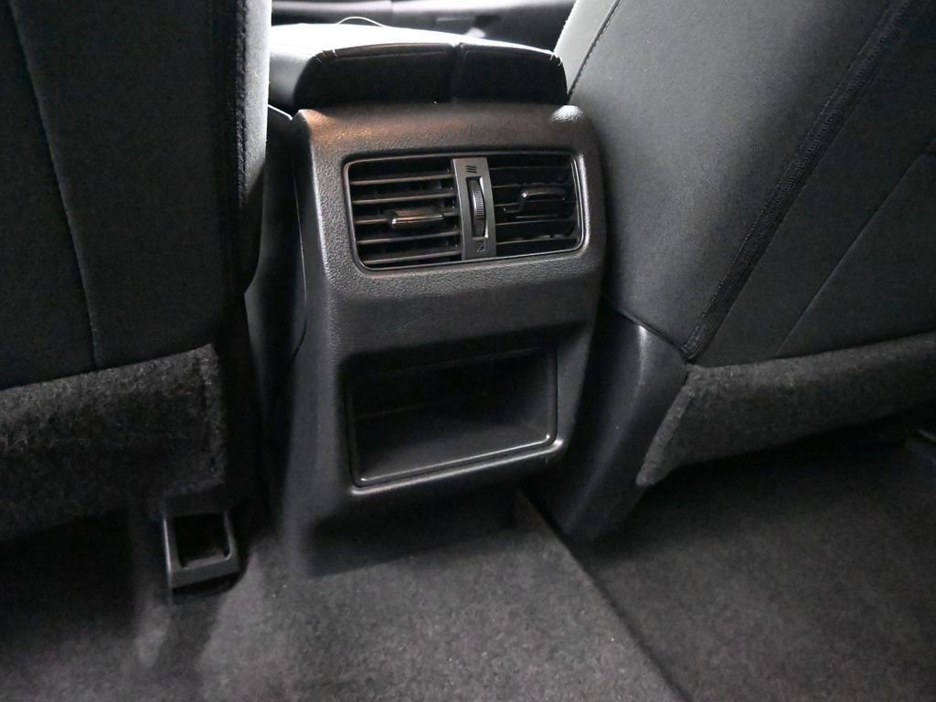 Used 2024 Nissan Rogue S image 19