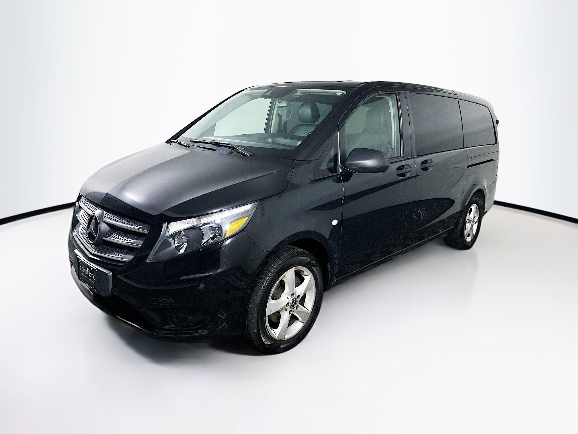 Used 2020 Mercedes-Benz Metris Passenger image 3