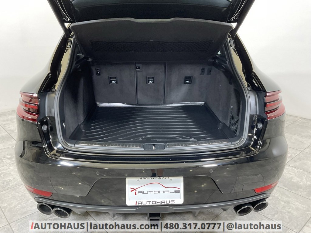 Used 2018 Porsche Macan Turbo w/ Premium Package Plus image 12