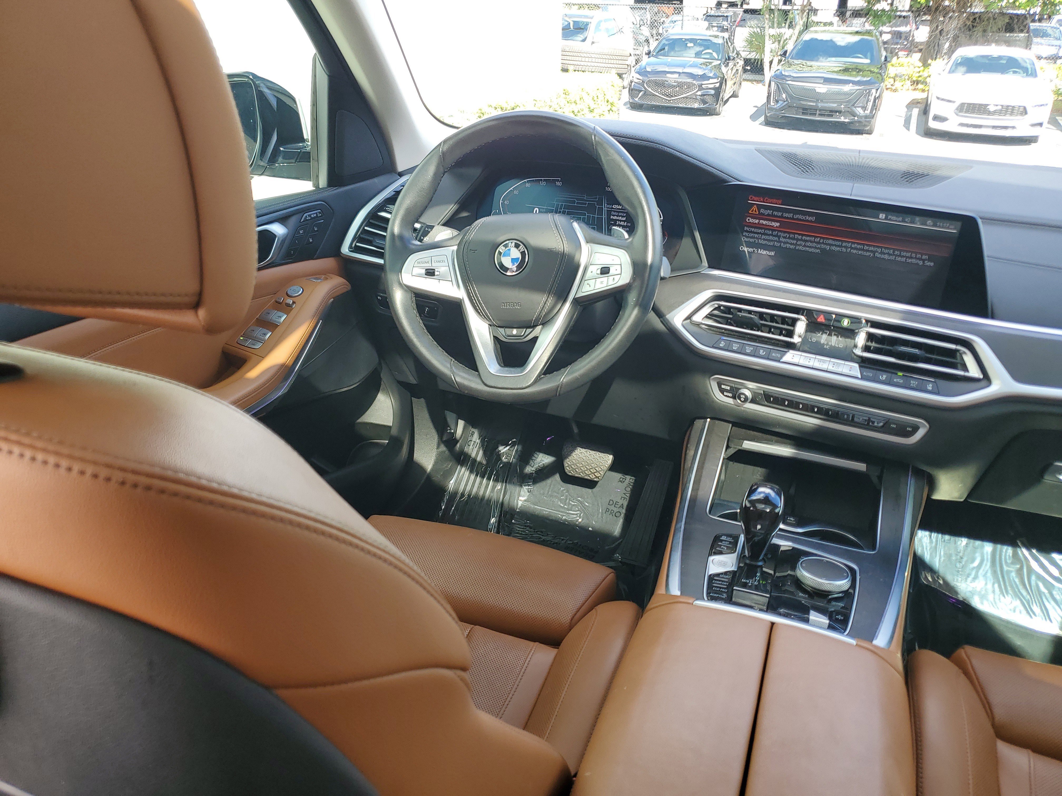 Used 2022 BMW X7 xDrive40i w/ Premium Package image 14
