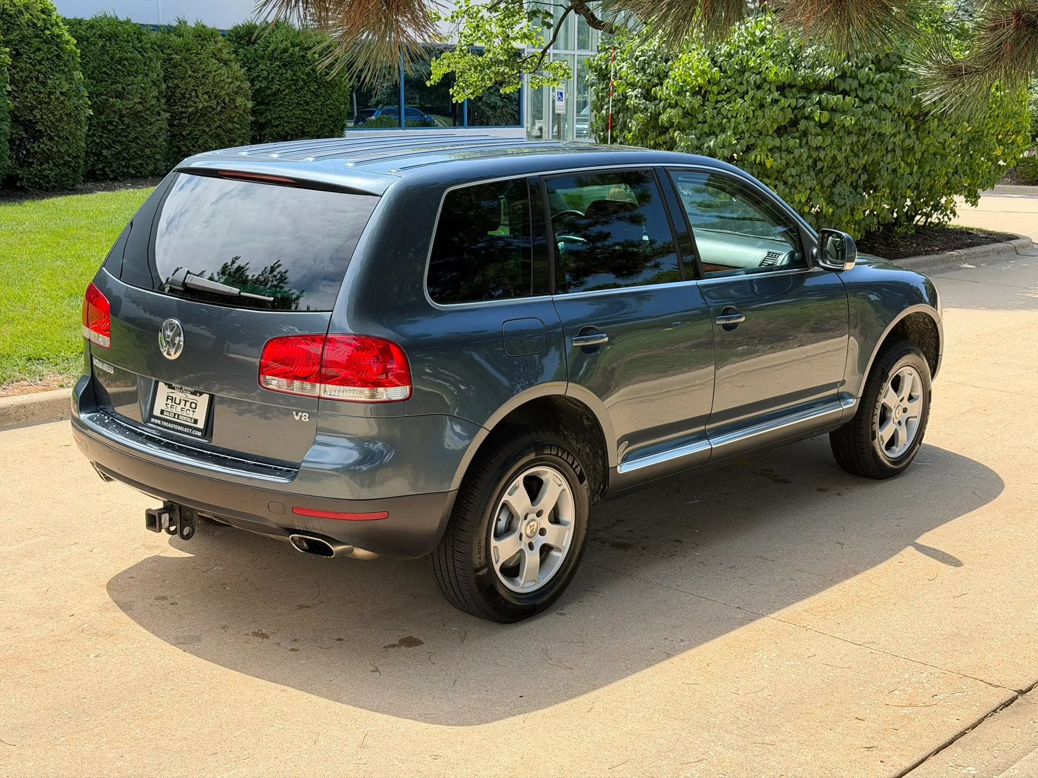 Used 2004 Volkswagen Touareg V8 AWD/4WD image 5