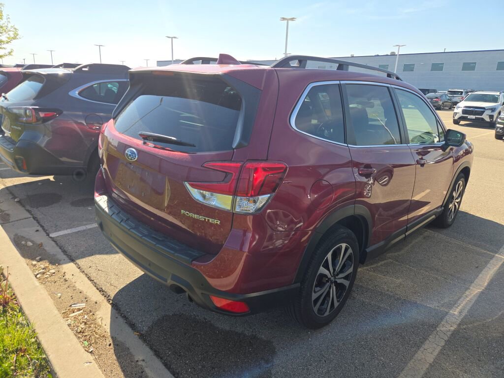 Used 2023 Subaru Forester Limited AWD/4WD image 3