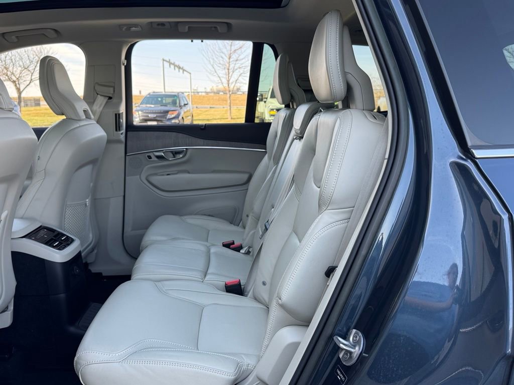Used 2023 Volvo XC90 T8 Ultimate image 30
