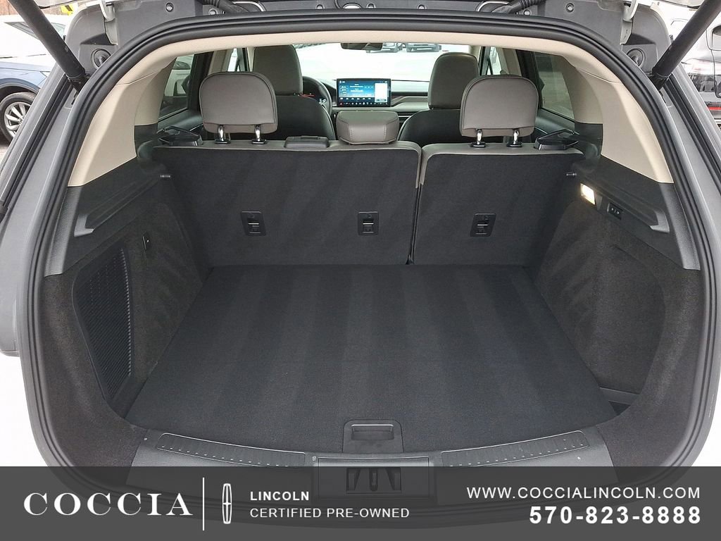 Certified 2025 Lincoln Corsair Reserve image 28