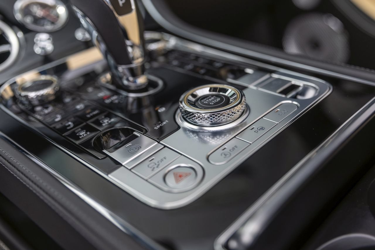 Certified 2024 Bentley Continental GT V8 AWD/4WD image 50
