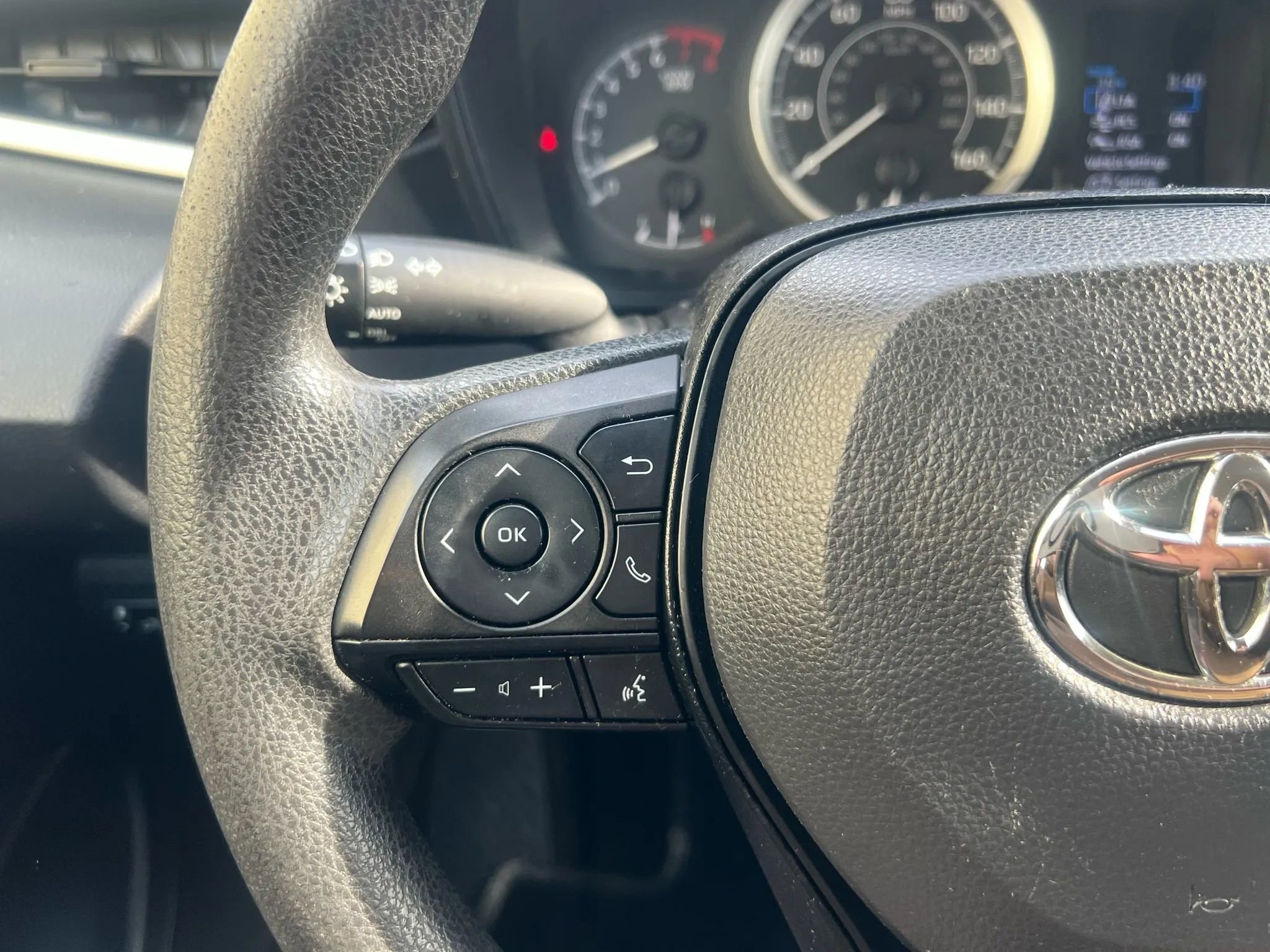 Used 2022 Toyota Corolla LE image 14