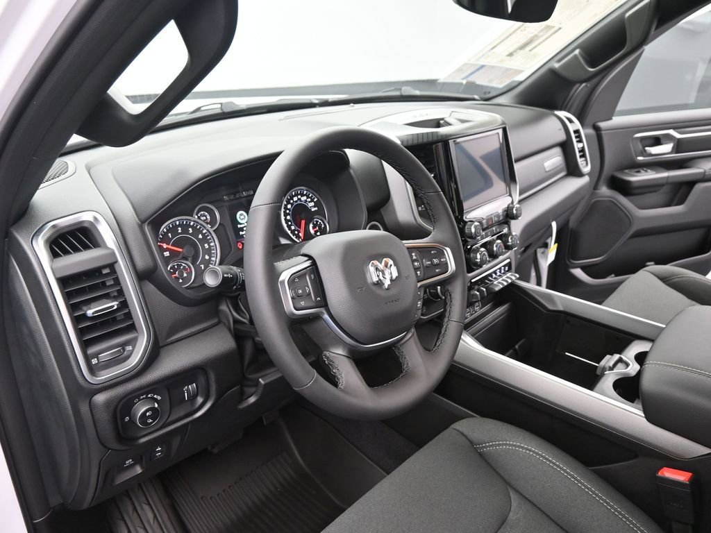 New 2026 RAM 1500 4x4 Crew Cab image 10