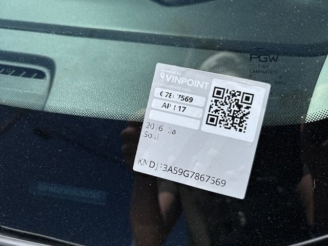 Used 2016 Kia Soul + FWD image 21