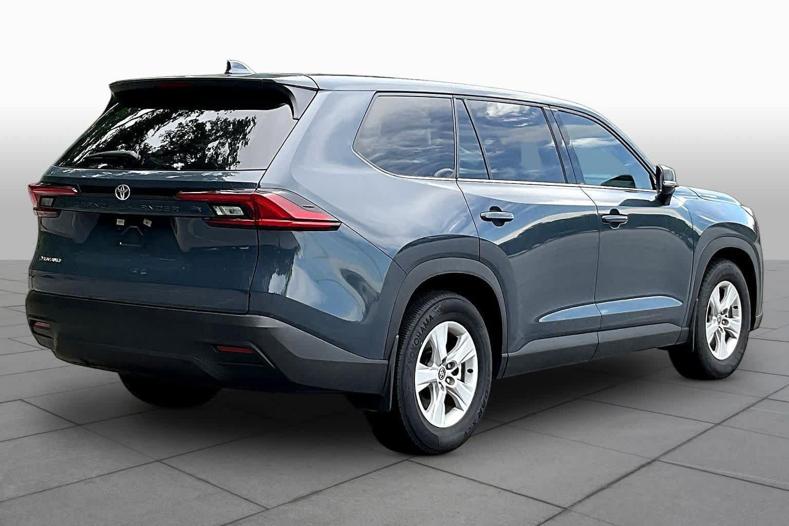 Used 2025 Toyota Grand Highlander AWD Hybrid image 12