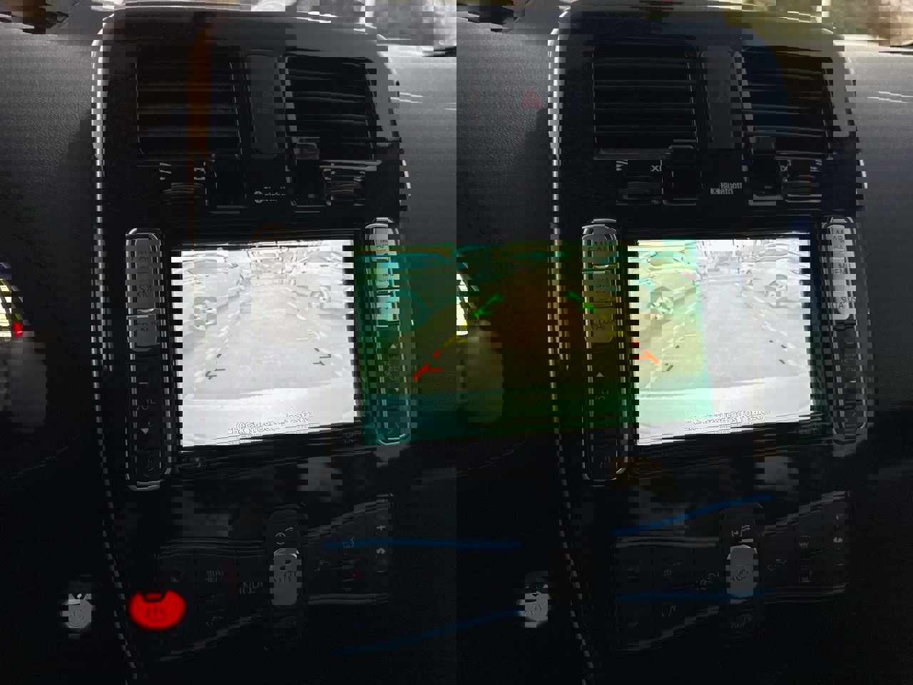 Used 2016 Nissan Leaf SV image 11