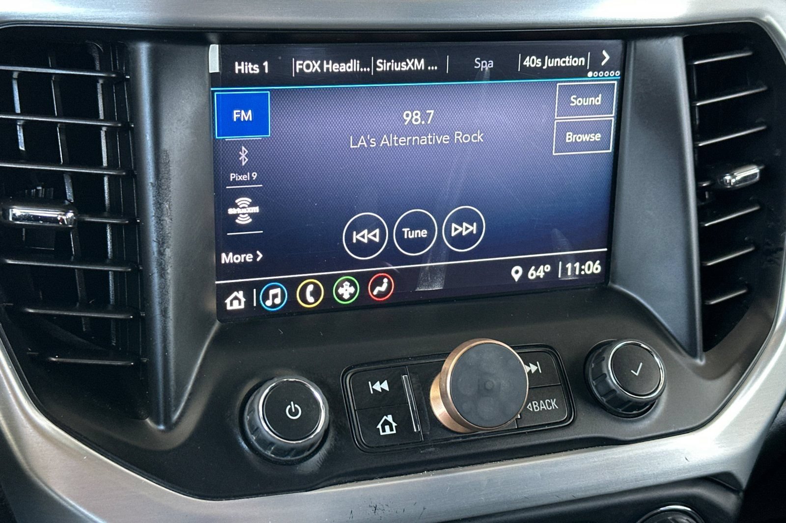 Certified 2020 GMC Acadia SLE FWD image 26