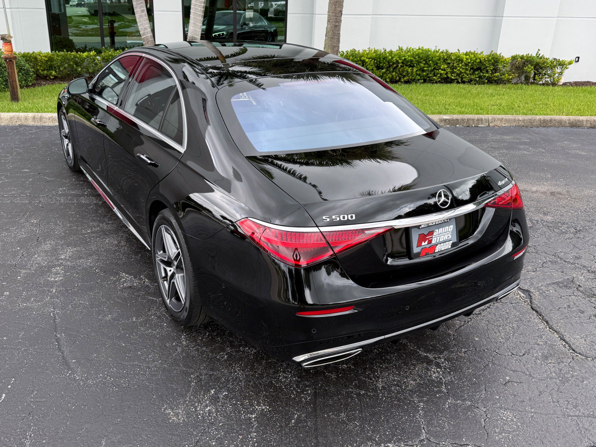 Used 2022 Mercedes-Benz S 500 4MATIC w/ AMG Line Package image 12