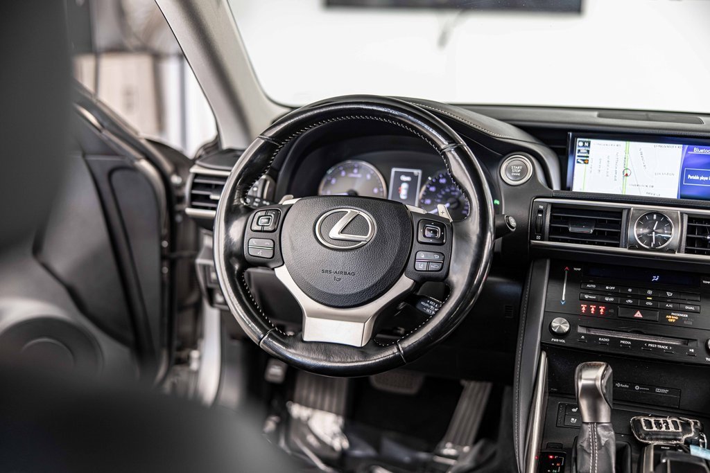 Used 2017 Lexus IS 300 AWD image 37