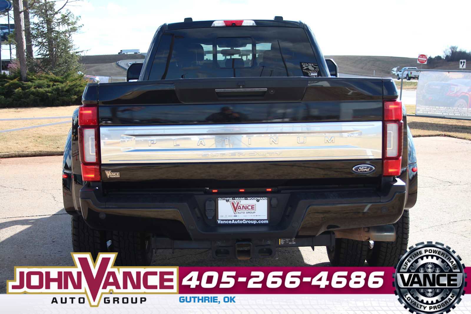 Used 2022 Ford F350 Platinum image 9