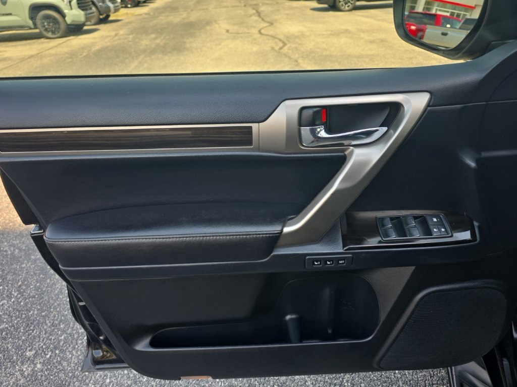 Used 2014 Lexus GX 460 AWD/4WD image 15