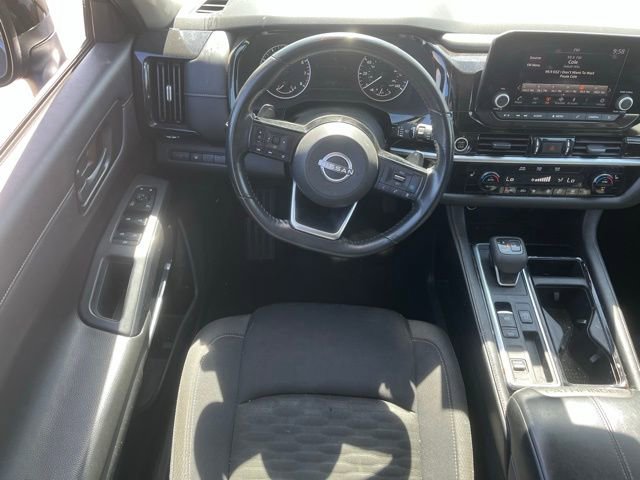 Used 2023 Nissan Pathfinder SV image 10