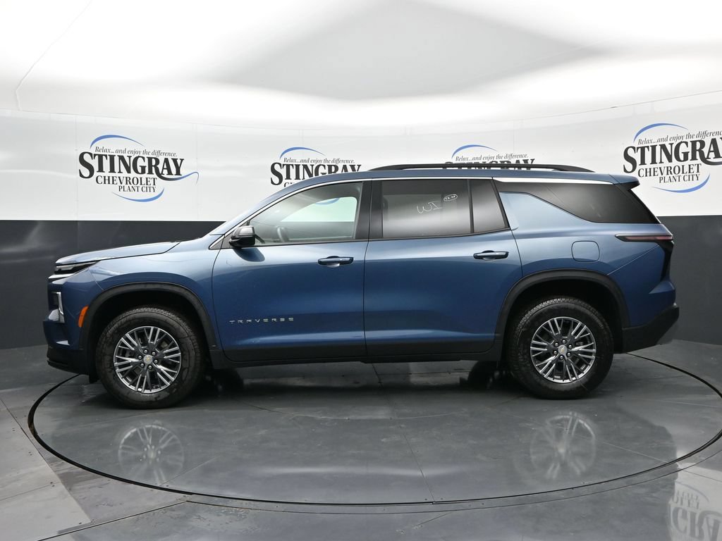 Used 2026 Chevrolet Traverse LT FWD image 5