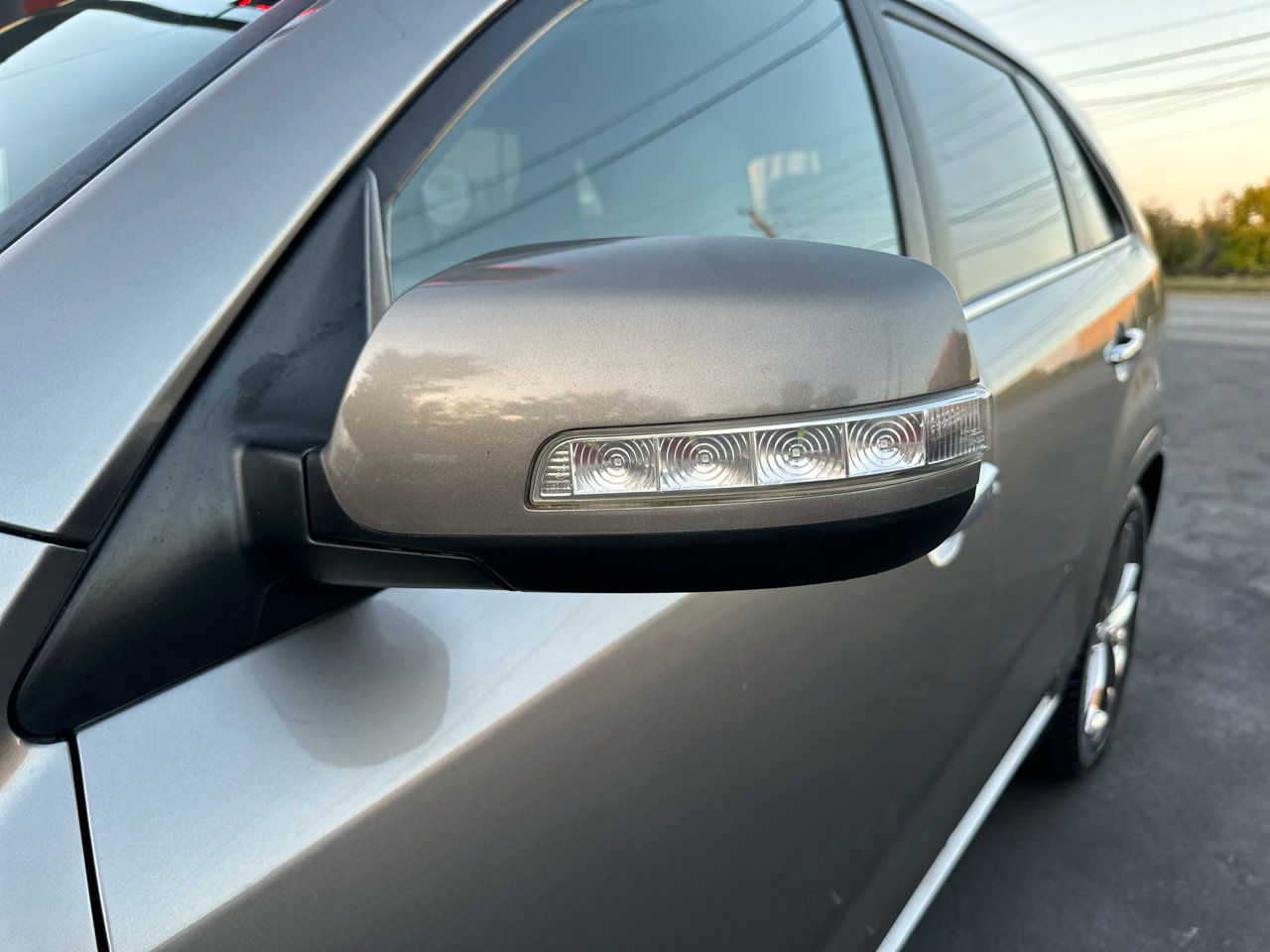 Used 2014 Kia Sorento SX w/ 3rd Row Package image 16