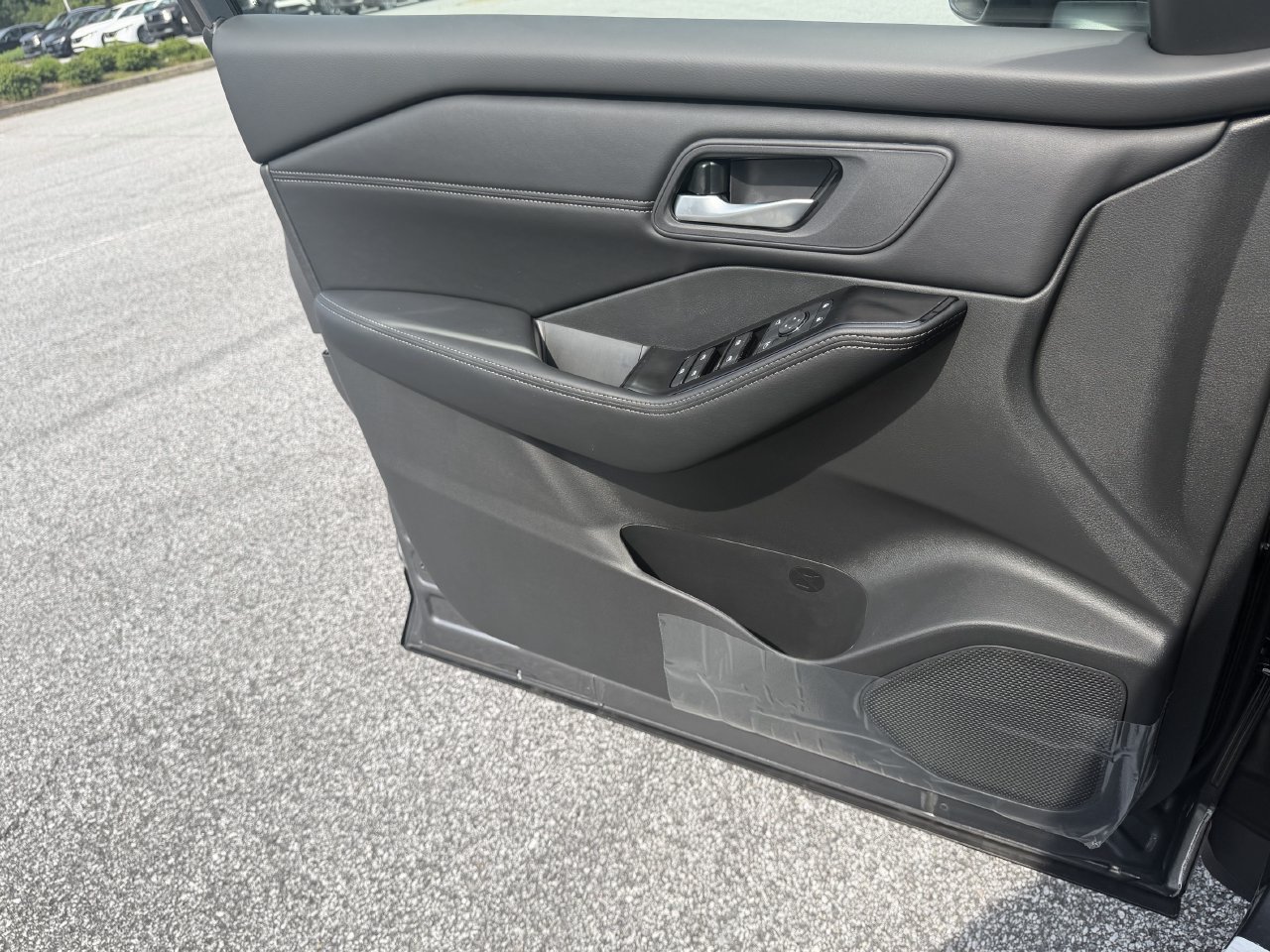 New 2026 Nissan Rogue Dark Armor FWD image 17