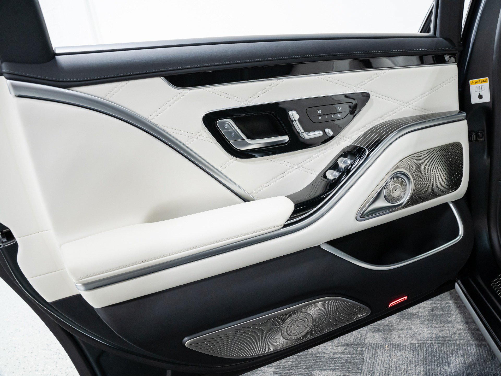 Used 2024 Mercedes-Benz Maybach S 680 4MATIC image 65
