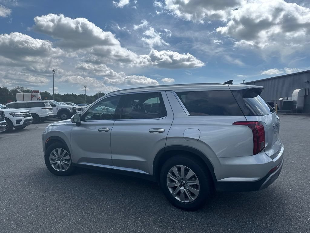 Used 2024 Hyundai Palisade SEL FWD image 4