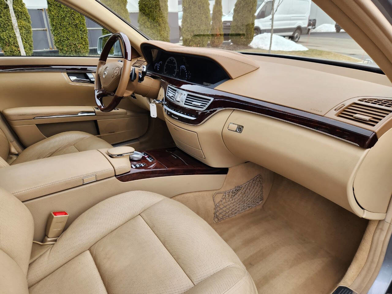 Used 2010 Mercedes-Benz S 550 4MATIC image 8