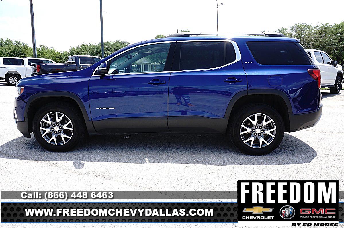 Used 2023 GMC Acadia SLT w/ Preferred Package FWD image 4