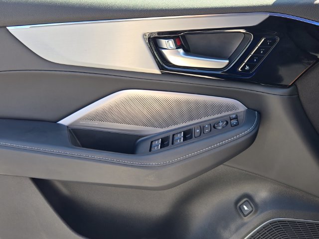 Certified 2026 Acura MDX w/ Technology Package FWD image 30