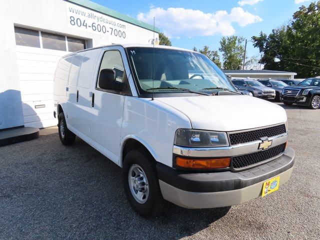 Used 2019 Chevrolet Express 2500 RWD image 3