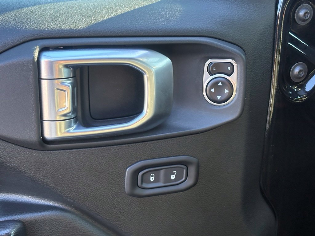 Used 2019 Jeep Wrangler Unlimited Rubicon AWD/4WD image 24