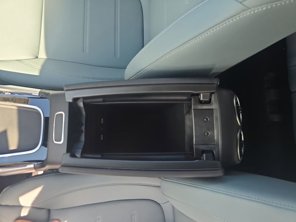 New 2026 Mercedes-Benz GLB 250 4MATIC image 25