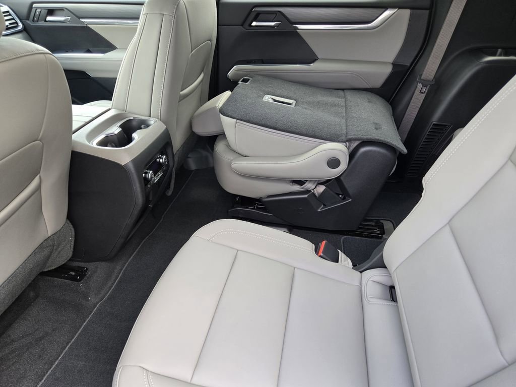 New 2026 GMC Acadia Elevation w/ Black Edition AWD/4WD image 16
