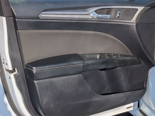 Used 2020 Ford Fusion SE image 14