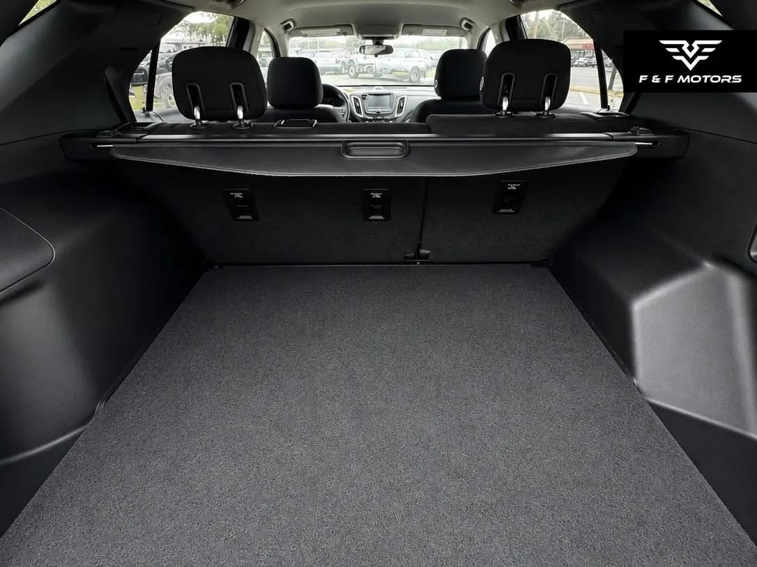Used 2018 Chevrolet Equinox LT FWD image 17