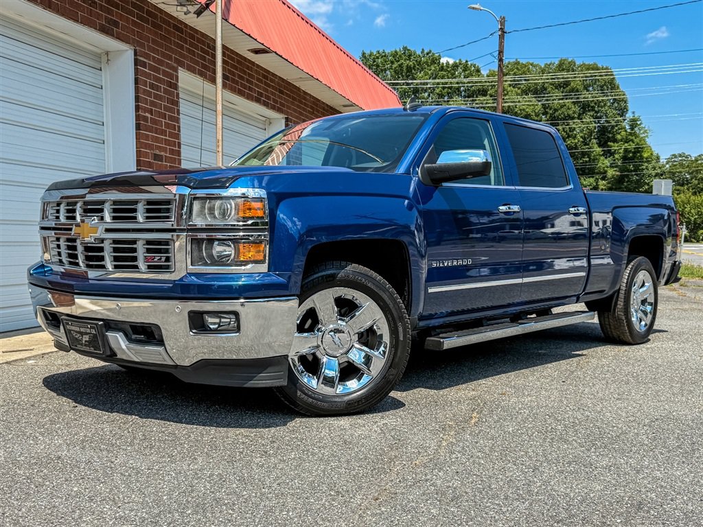 Used 2015 Chevrolet Silverado 1500 LTZ Z71 w/ LTZ Plus Package AWD/4WD image 2