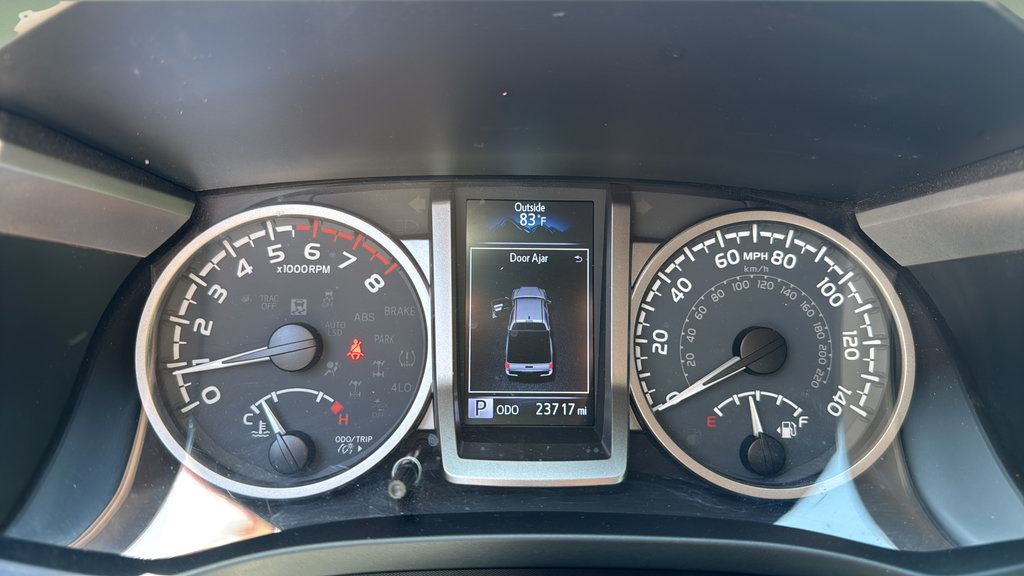 Used 2023 Toyota Tacoma SR5 w/ SR5 Appearance Package RWD image 18