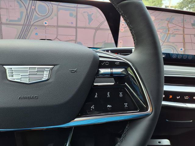 New 2026 Cadillac Lyriq Signature Luxury AWD/4WD image 18