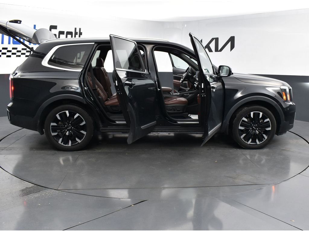 Used 2024 Kia Telluride SX Prestige w/ Towing Package image 36