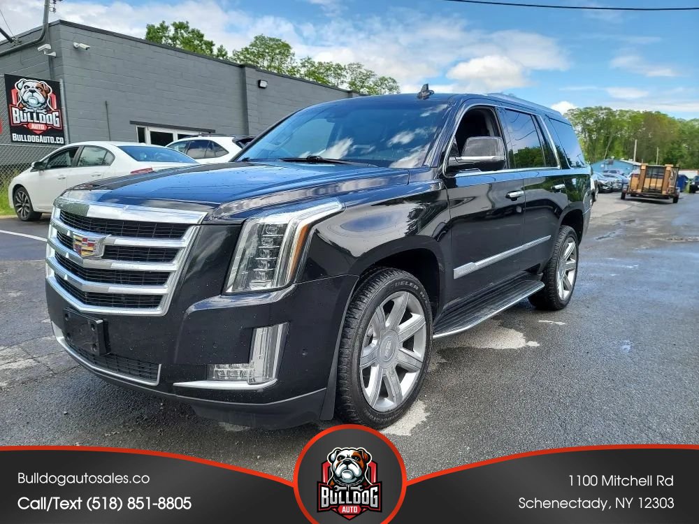 Used 2018 Cadillac Escalade Luxury AWD/4WD image 1
