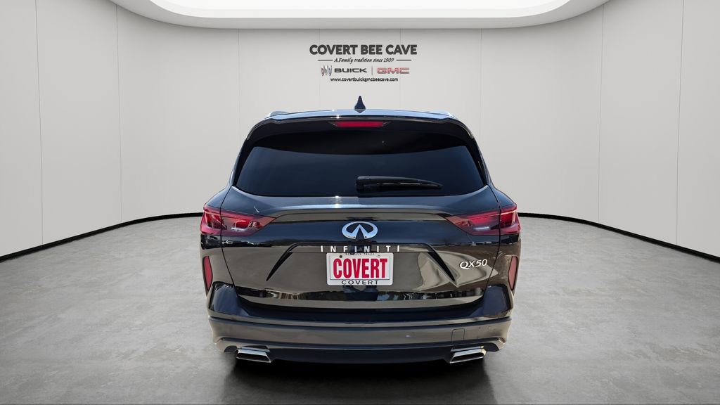 Used 2022 INFINITI QX50 Luxe w/ Appearance Package image 8